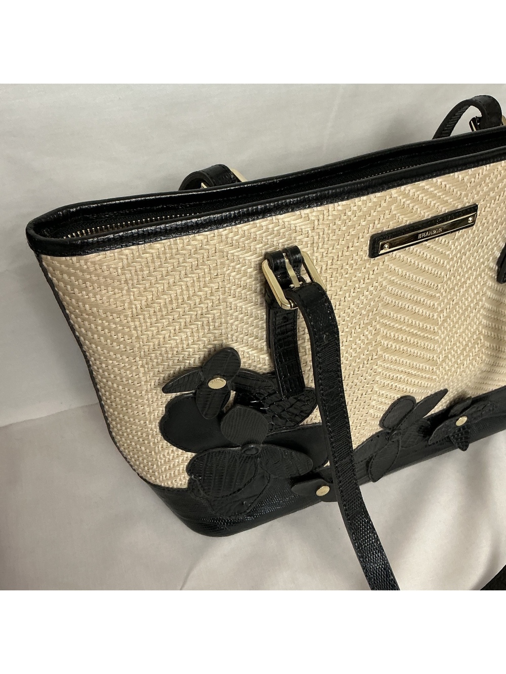 Brahmin woven straw and black leather floral tote - Picture 4 of 8